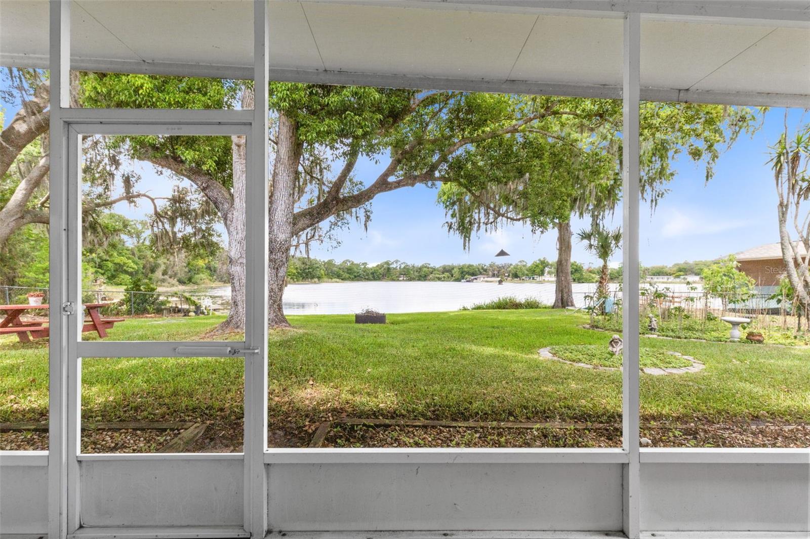 620 LAKE DR, OVIEDO, FL, 32766