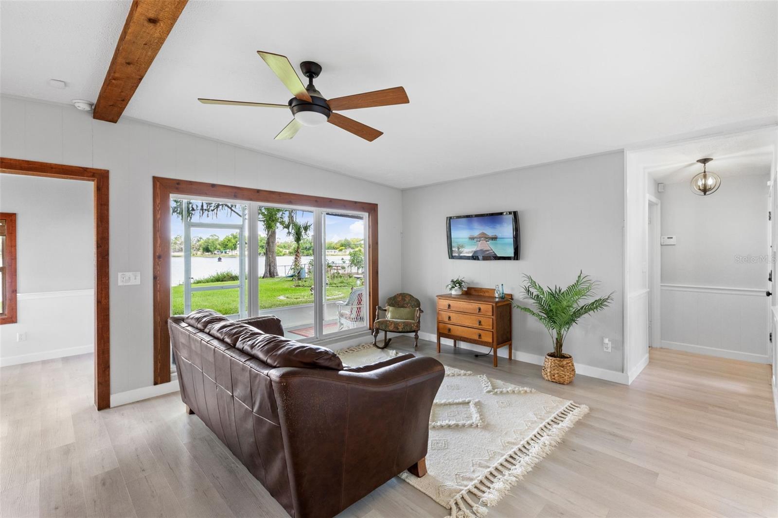 620 LAKE DR, OVIEDO, FL, 32766