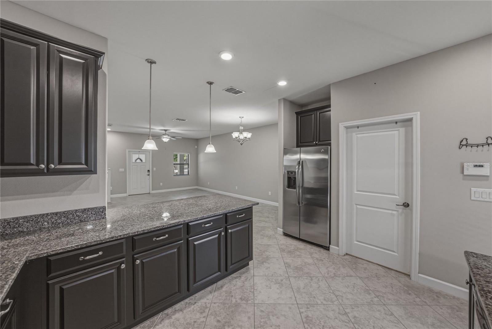 28647 TRANQUIL LAKE CIR, WESLEY CHAPEL, FL, 33543