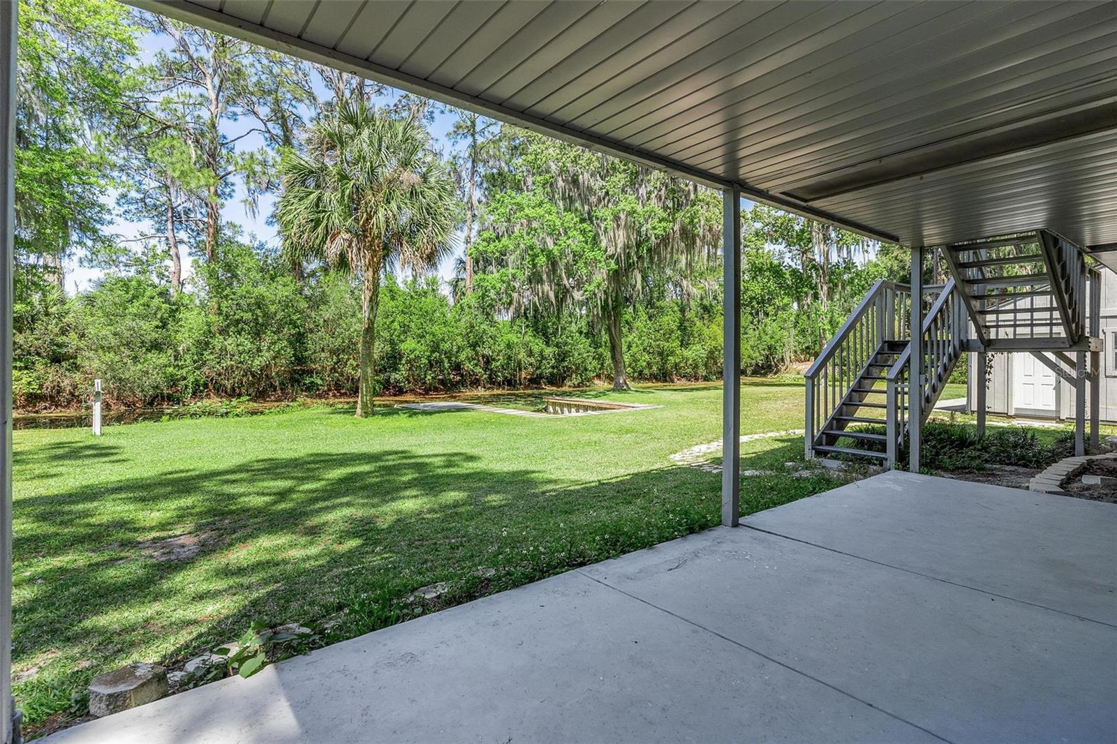 7373 CIRCLE DR, LADY LAKE, FL, 32159