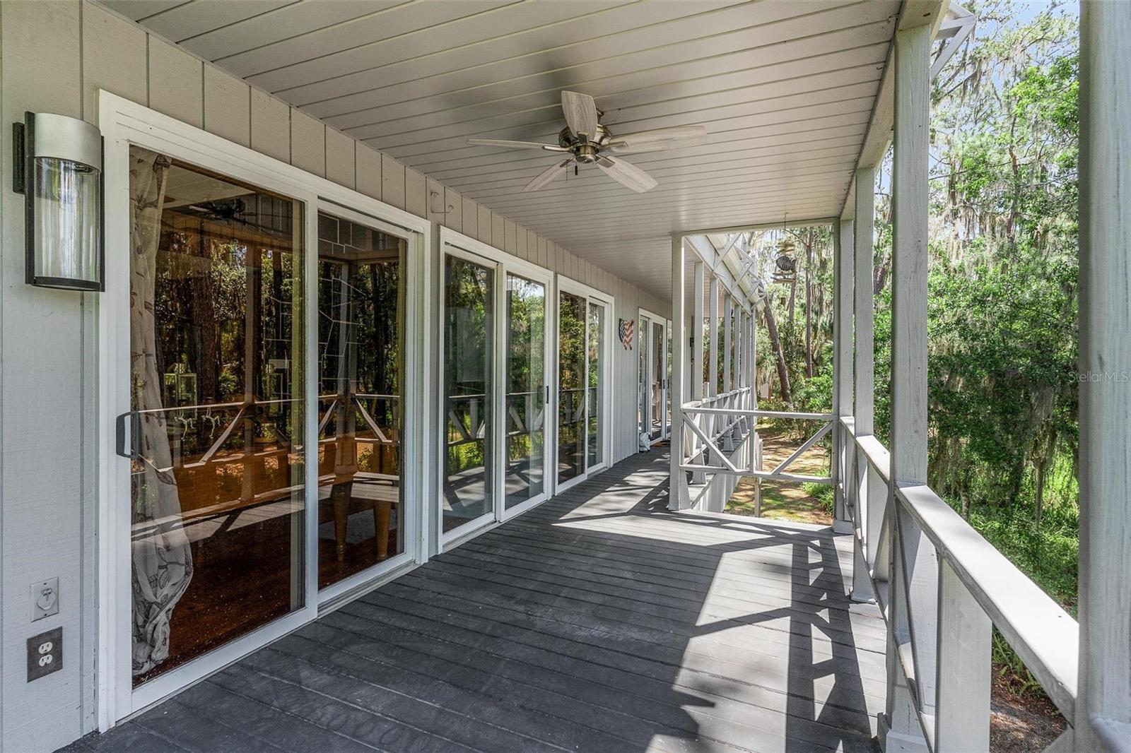 7373 CIRCLE DR, LADY LAKE, FL, 32159