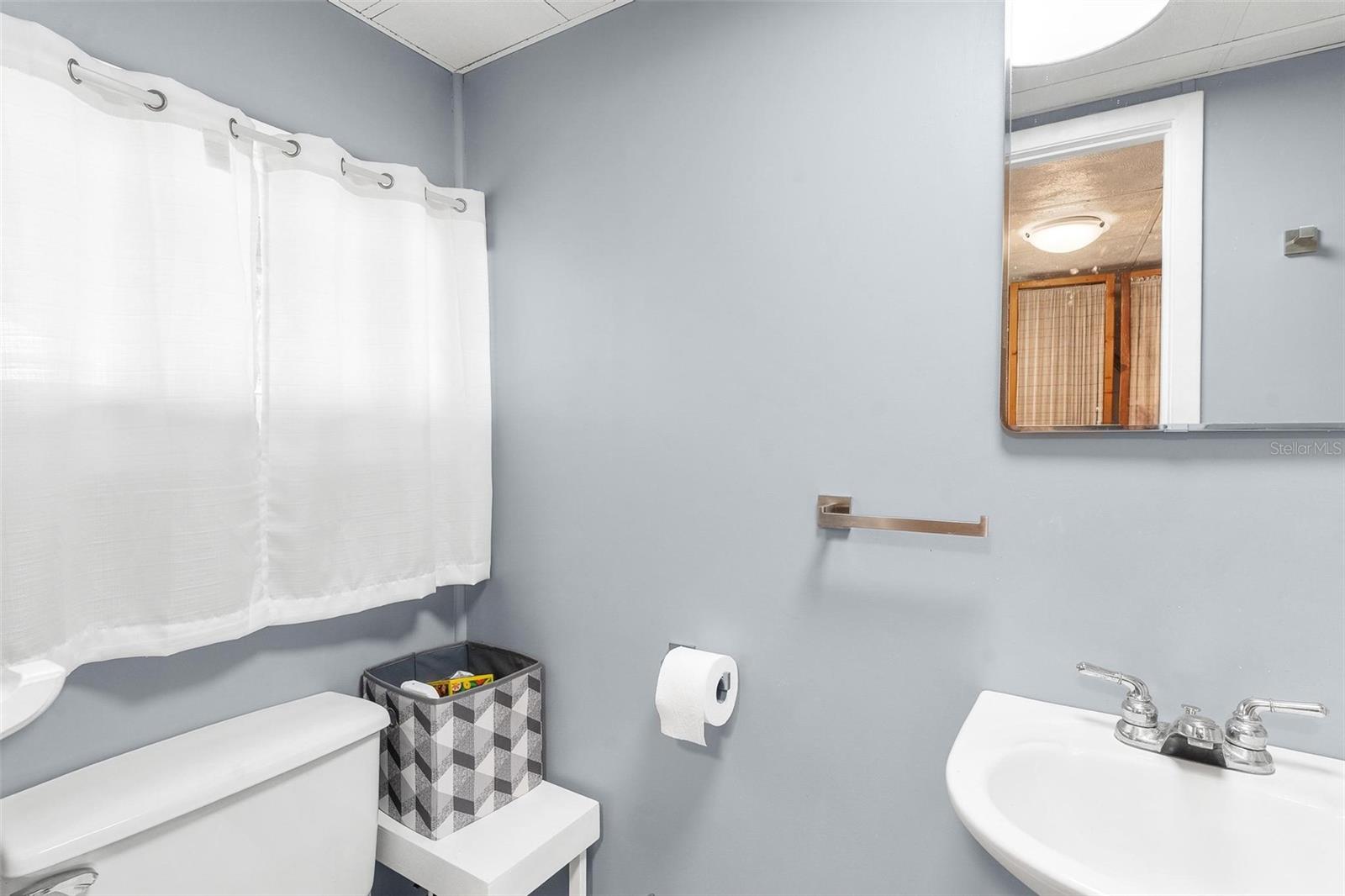 7373 CIRCLE DR, LADY LAKE, FL, 32159