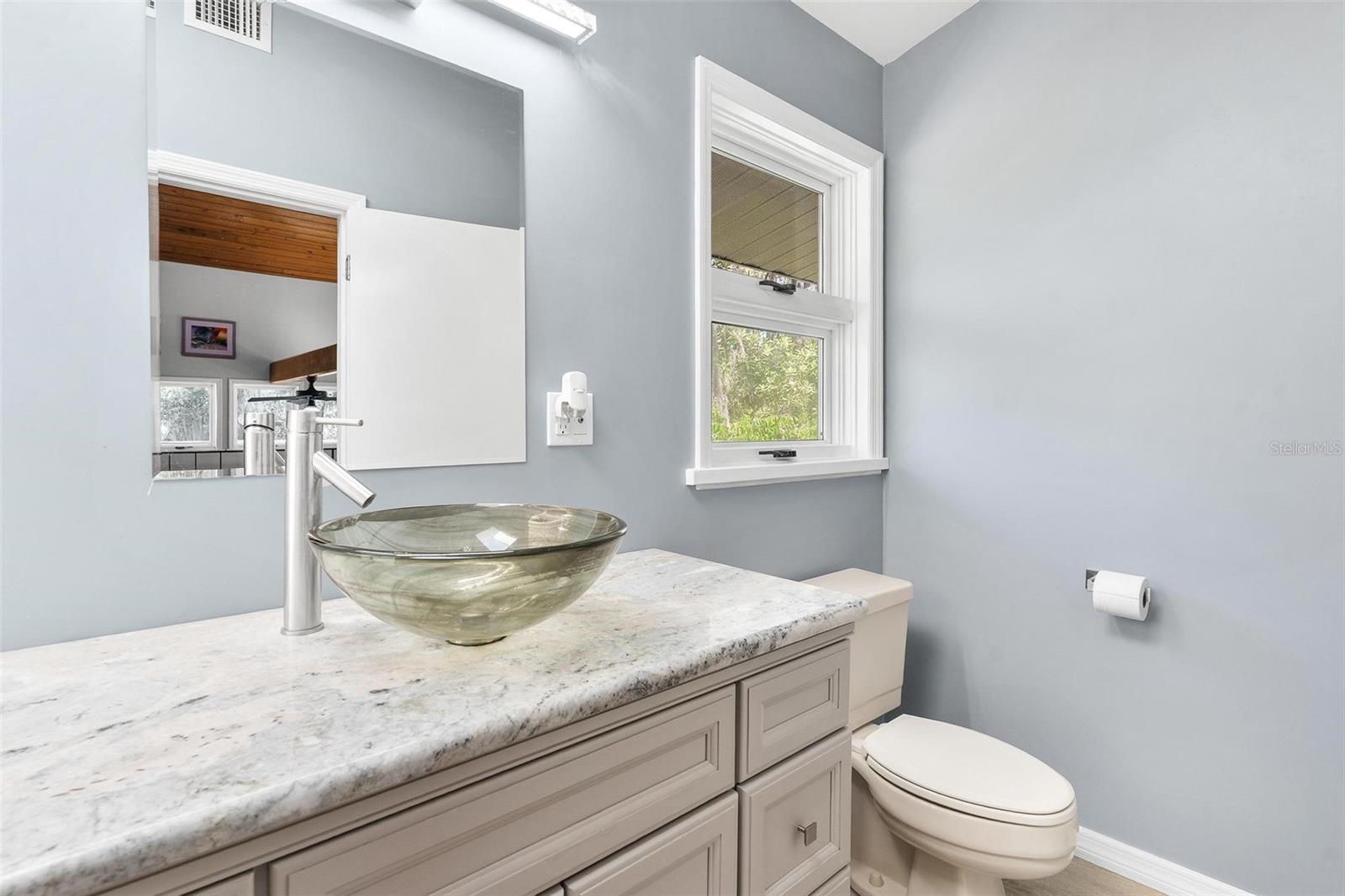 7373 CIRCLE DR, LADY LAKE, FL, 32159