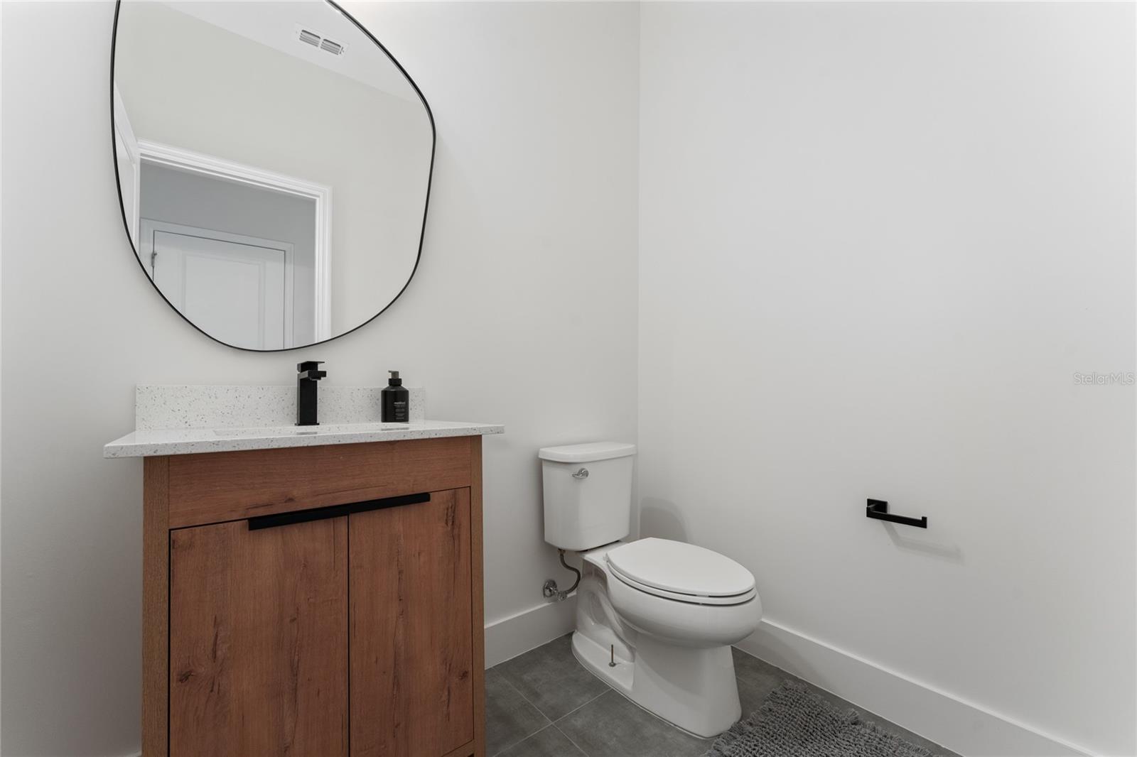 81 OVERLEAF LN, ORLANDO, FL, 32839