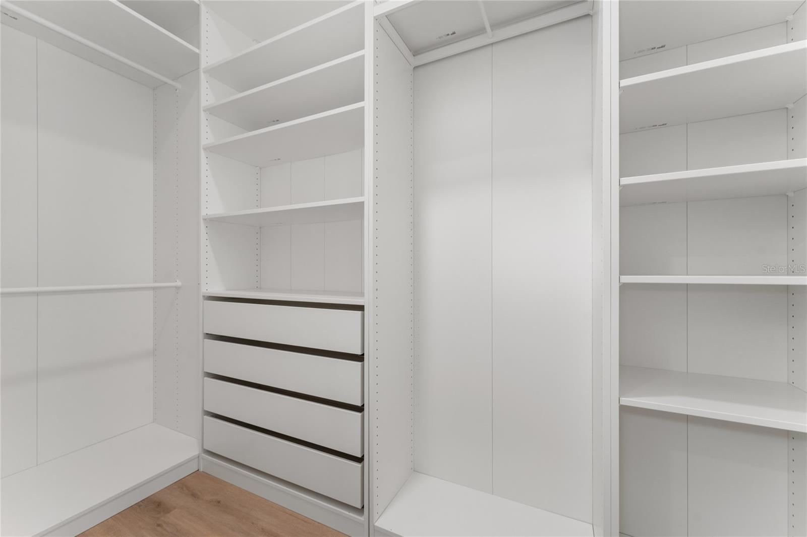 81 OVERLEAF LN, ORLANDO, FL, 32839