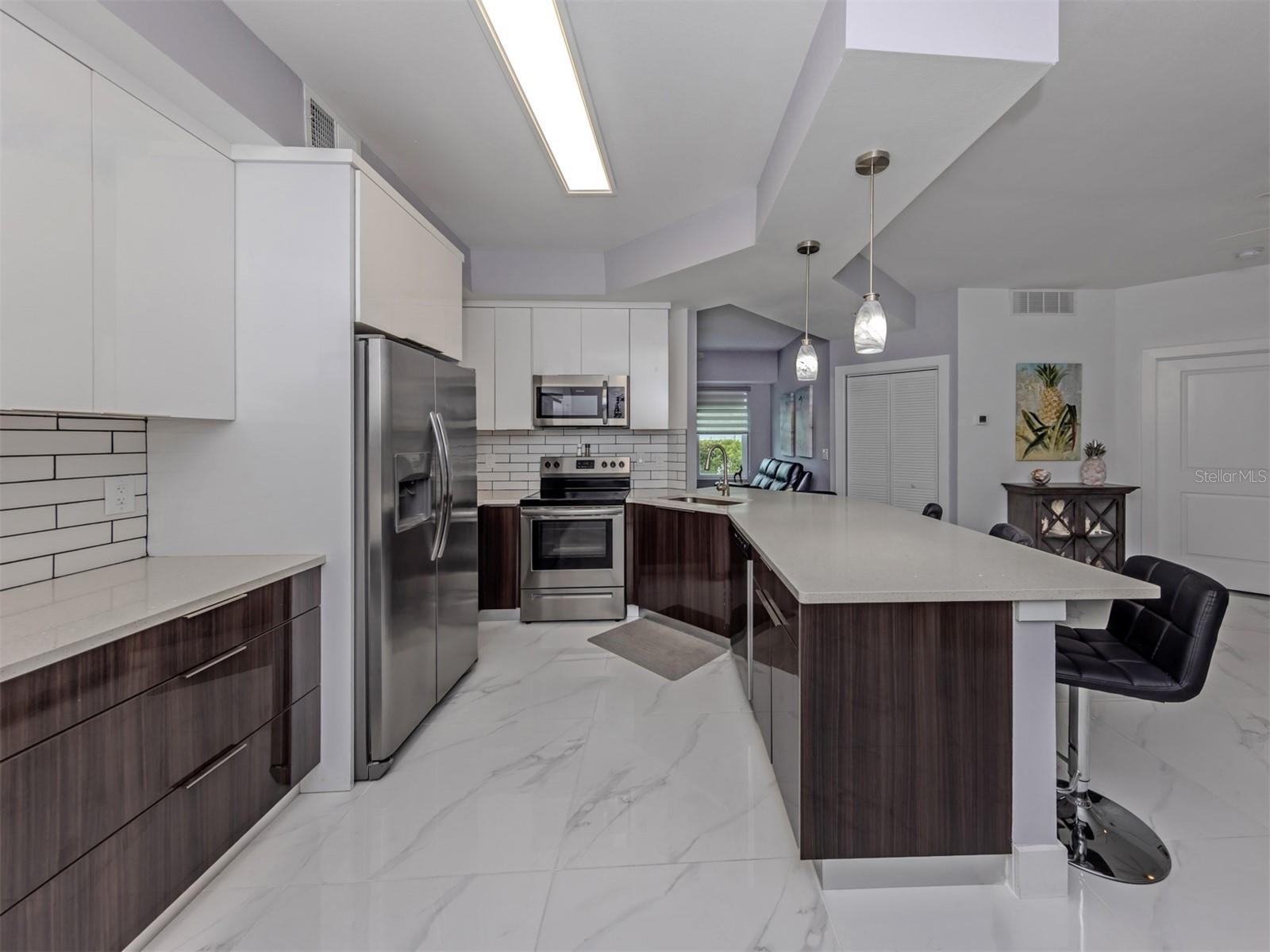 200 GARDENS EDGE DR #212, VENICE, FL, 34285