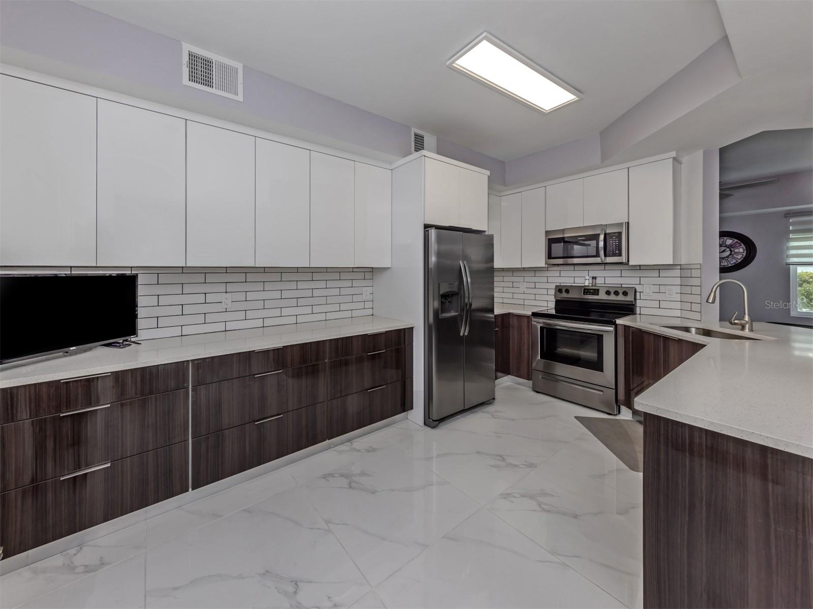 200 GARDENS EDGE DR #212, VENICE, FL, 34285