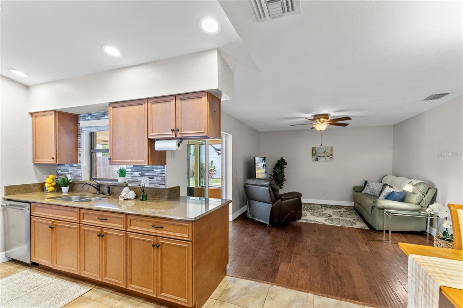 1049 DISHMAN LOOP, OVIEDO, FL, 32765