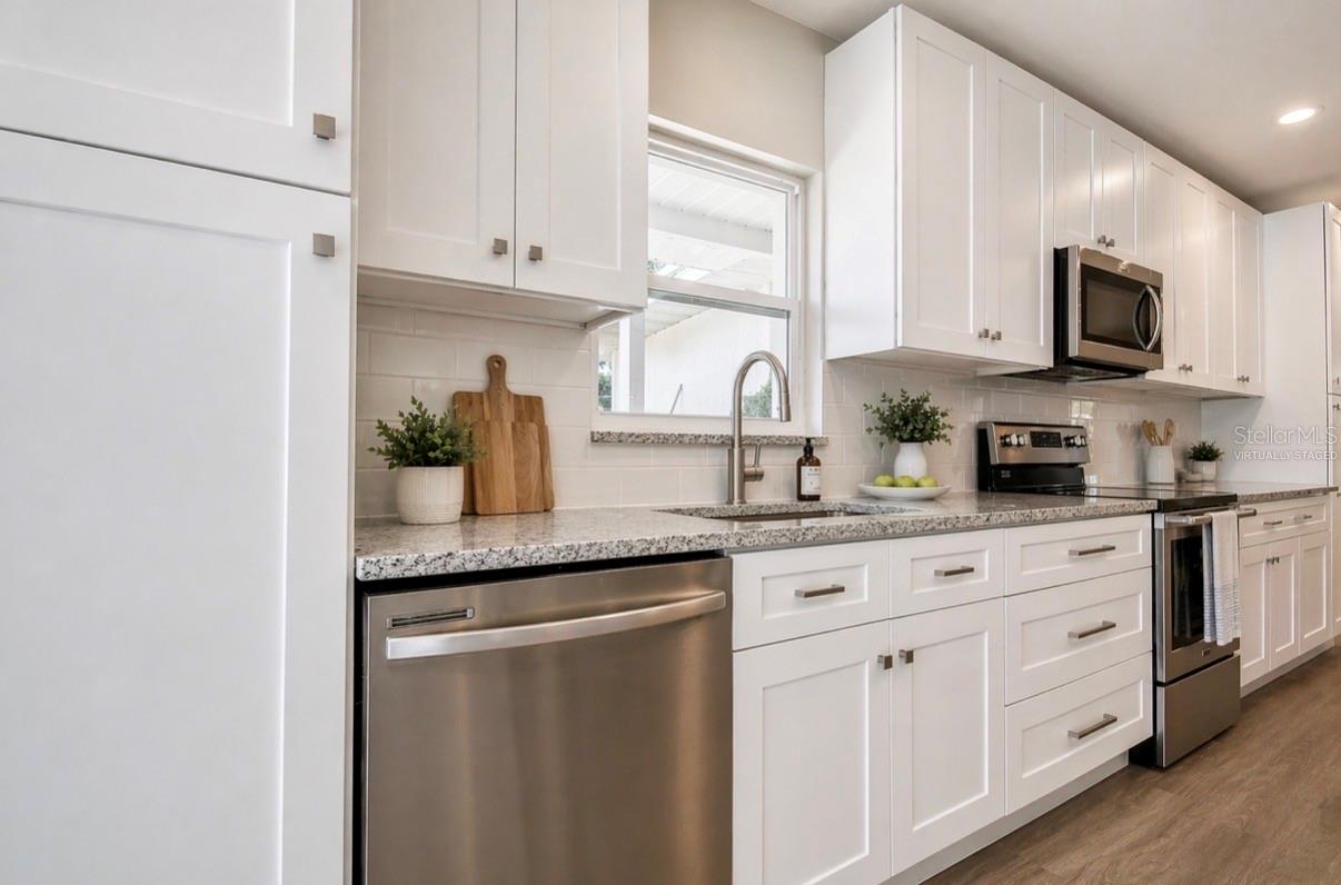 8420 GERBERA AVE, SEMINOLE, FL, 33777