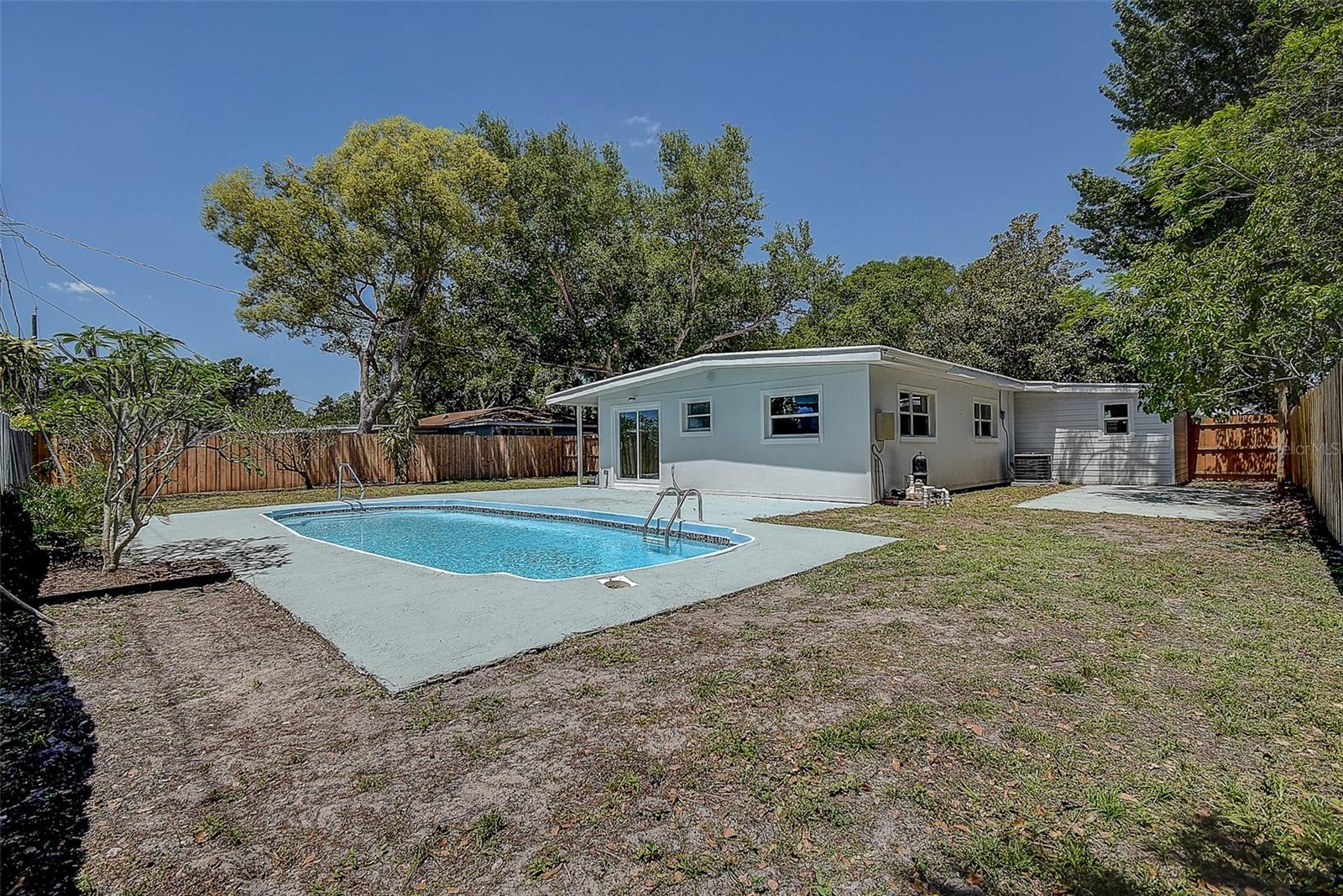 8420 GERBERA AVE, SEMINOLE, FL, 33777