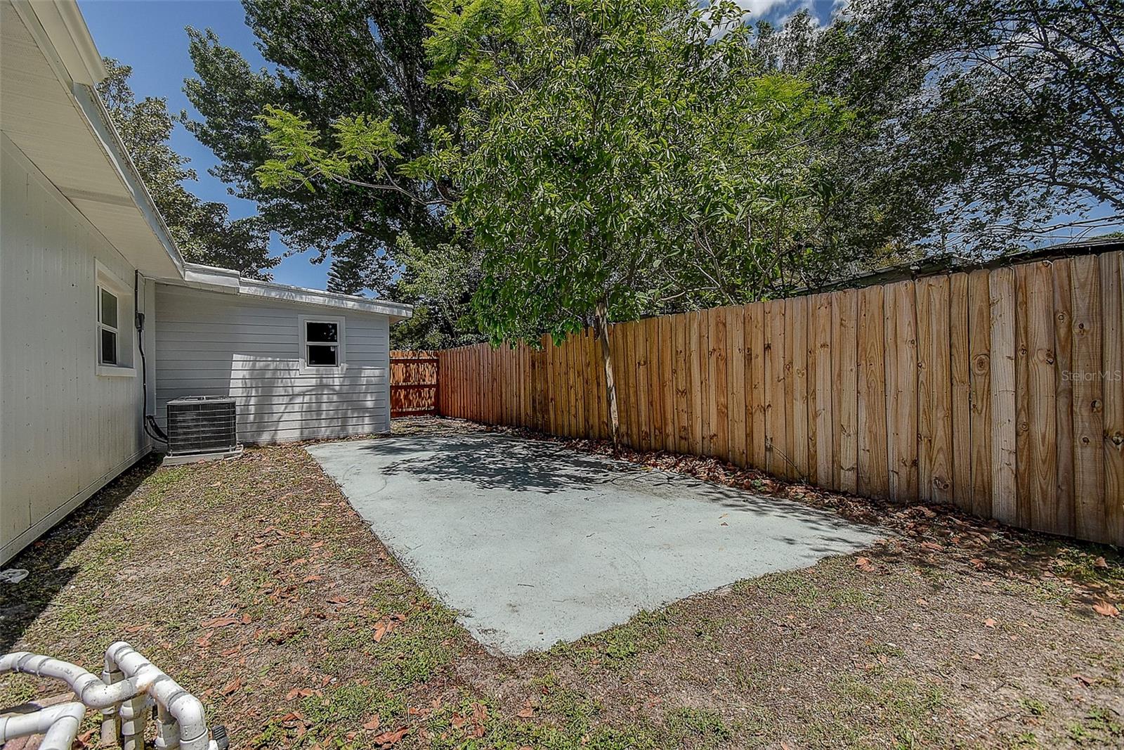 8420 GERBERA AVE, SEMINOLE, FL, 33777