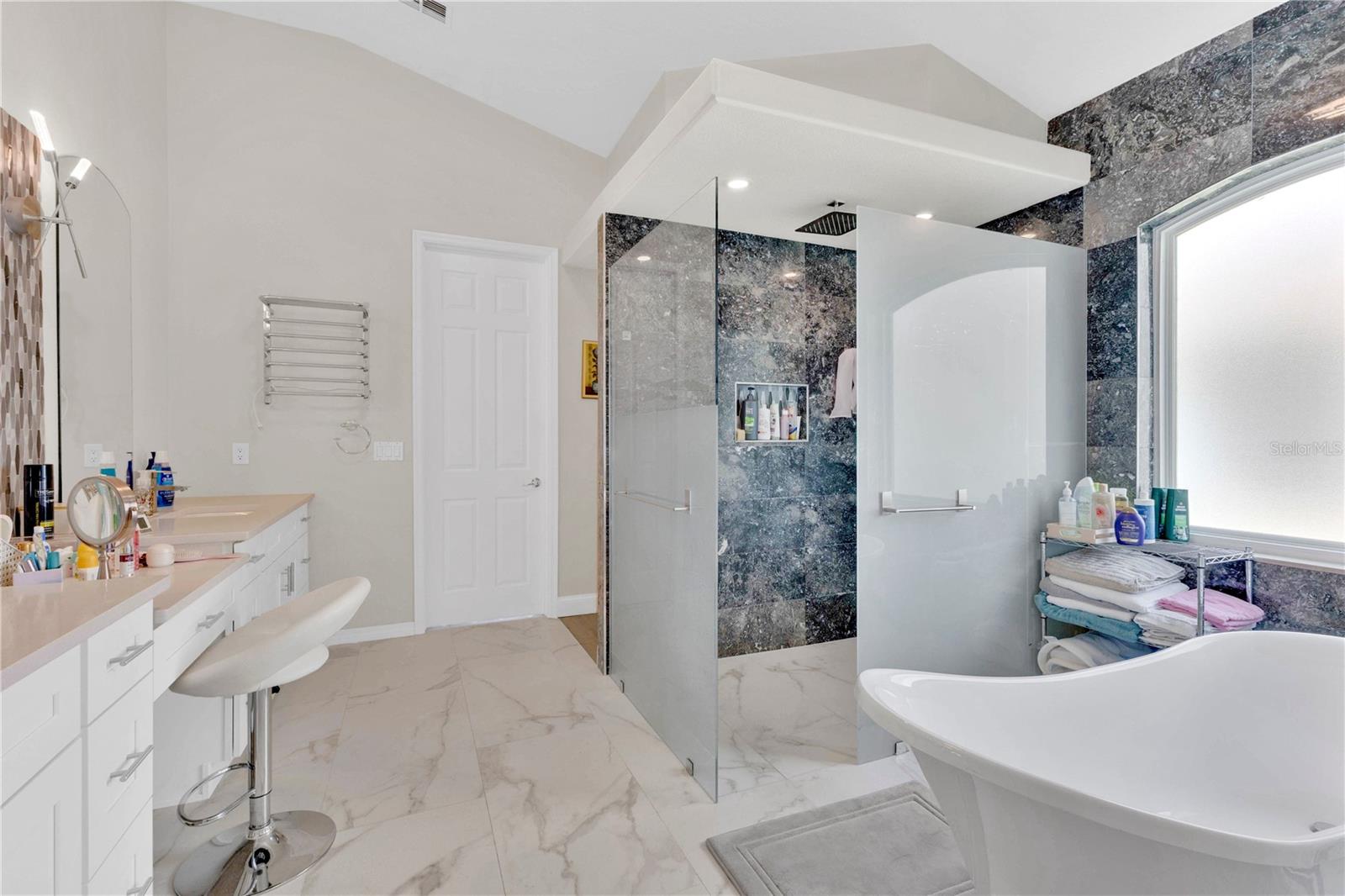 2056 AUTUMN VIEW DR, ORLANDO, FL, 32825