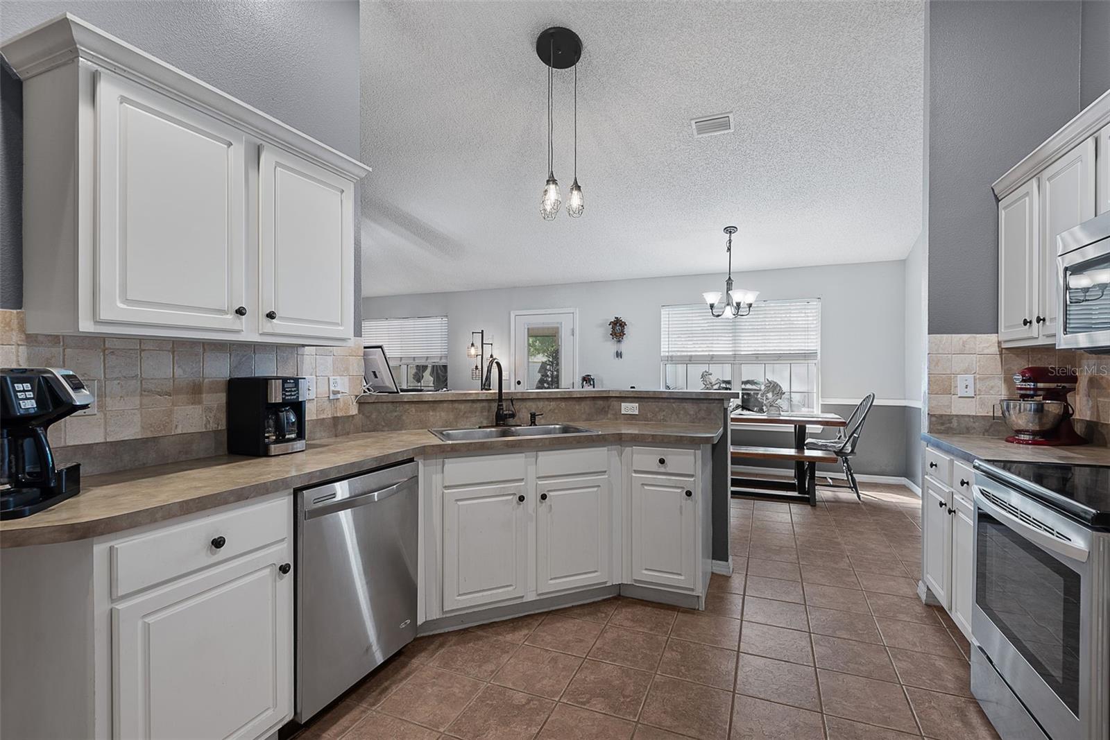 7 LEE DR, PALM COAST, FL, 32137