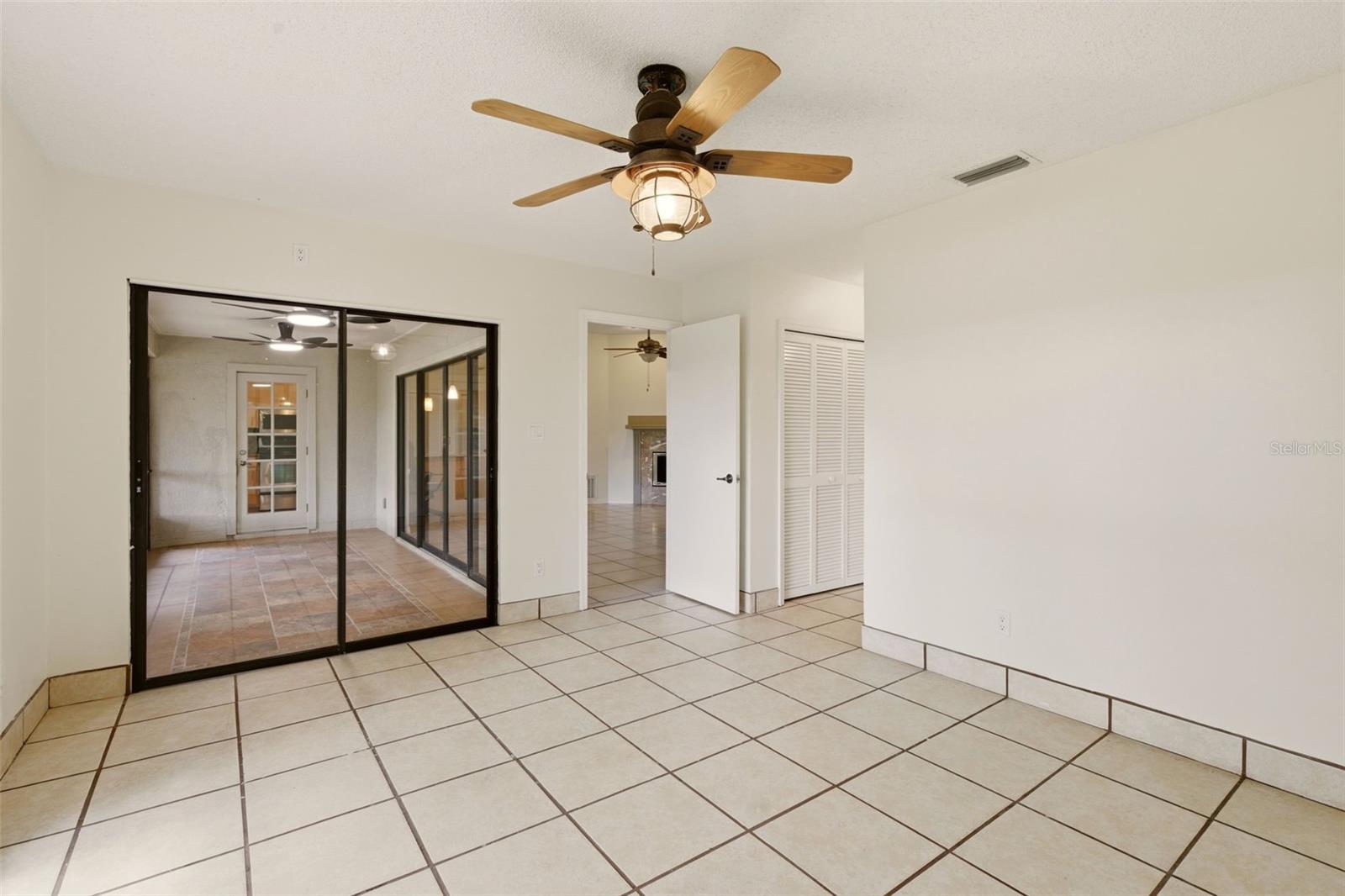 205 ANGELES RD, DEBARY, FL, 32713