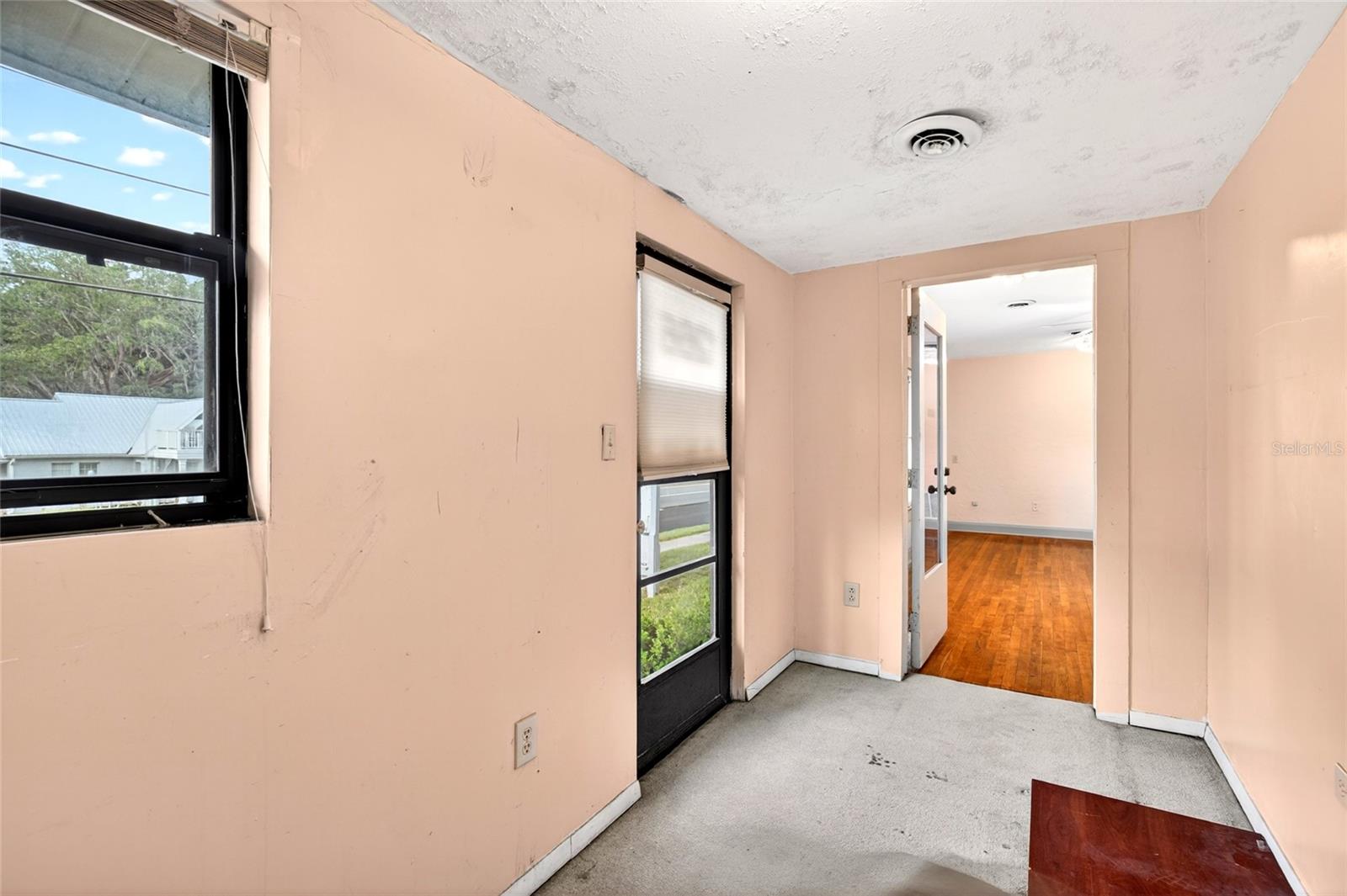 1266 E SILVER SPRINGS BLVD, OCALA, FL, 34470