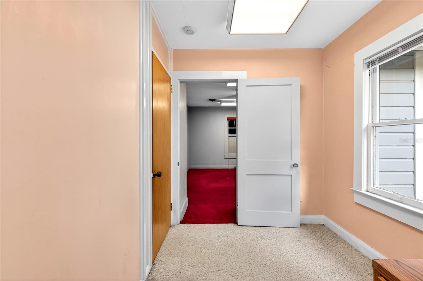 1266 E SILVER SPRINGS BLVD, OCALA, FL, 34470