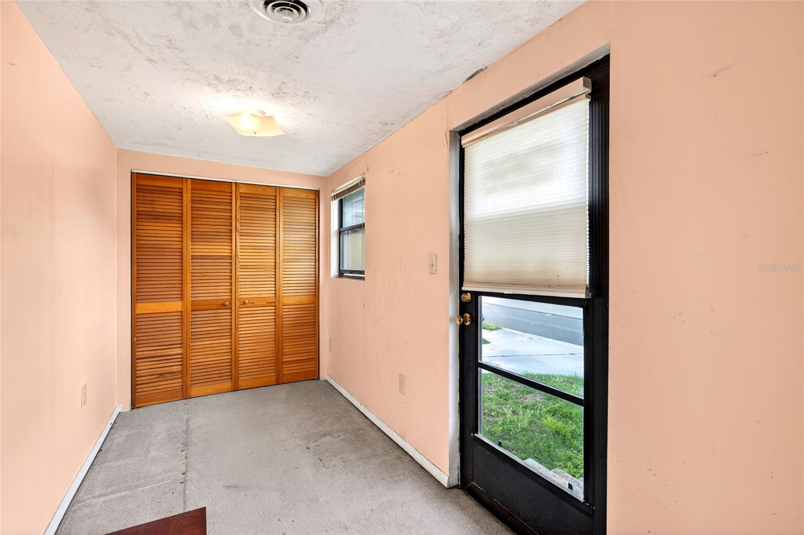 1266 E SILVER SPRINGS BLVD, OCALA, FL, 34470