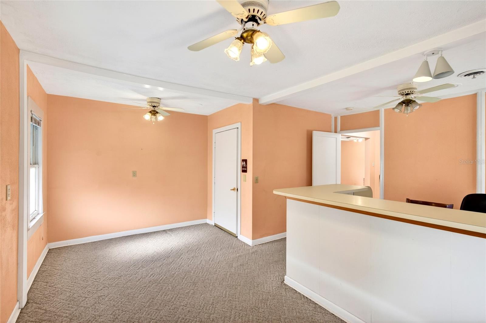 1266 E SILVER SPRINGS BLVD, OCALA, FL, 34470