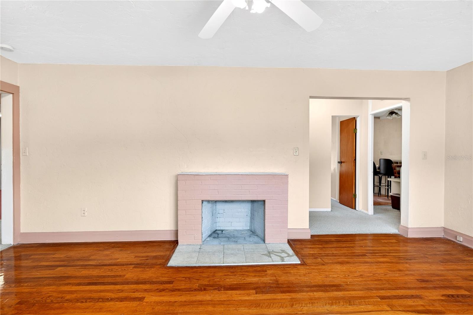 1266 E SILVER SPRINGS BLVD, OCALA, FL, 34470