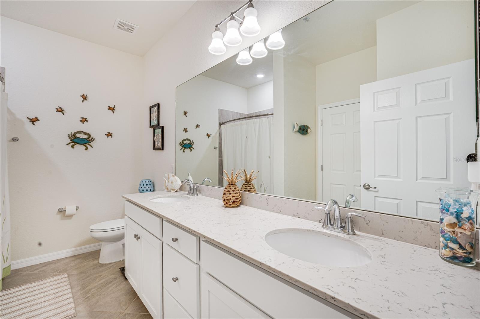 17724 GAWTHROP DR #301, BRADENTON, FL, 34211