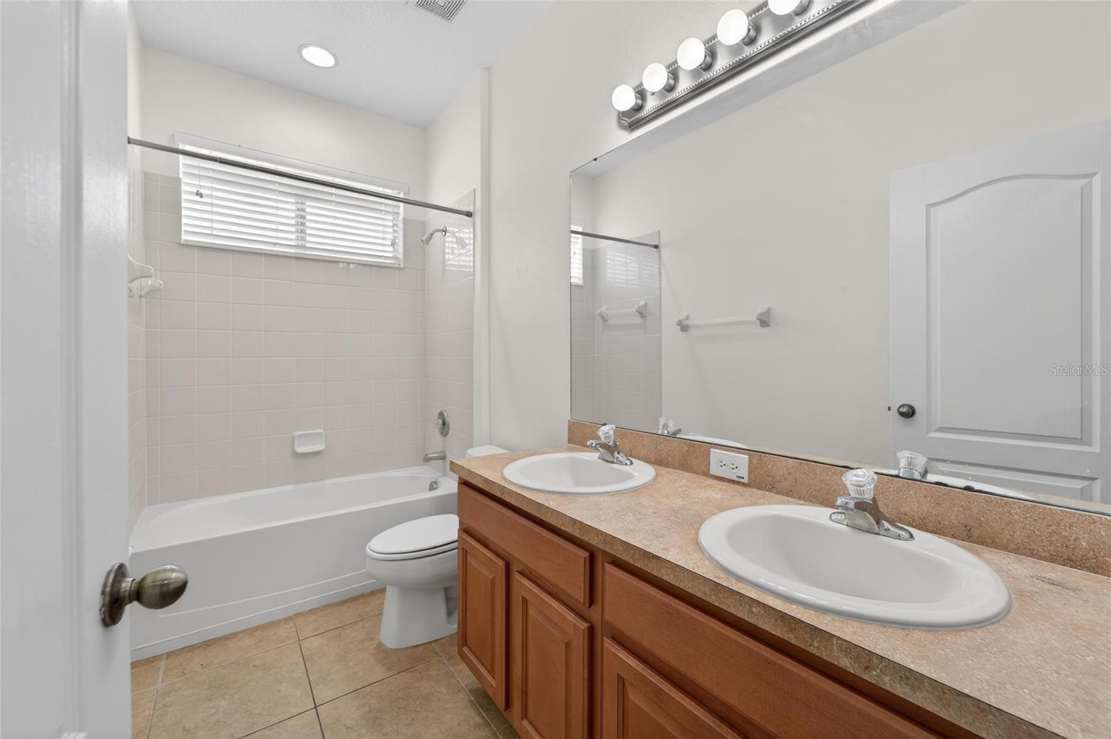 2309 SILVER TRUMPET CT, VALRICO, FL, 33594
