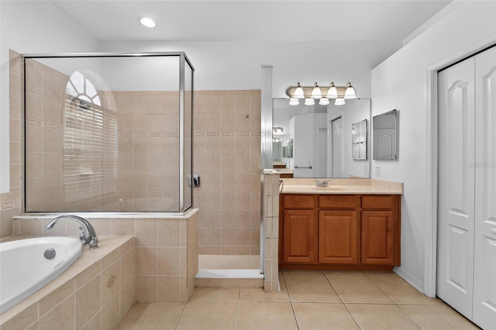 2309 SILVER TRUMPET CT, VALRICO, FL, 33594