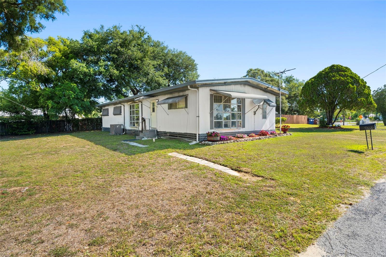 10220 WELLINGTON AVE, DADE CITY, FL, 33525