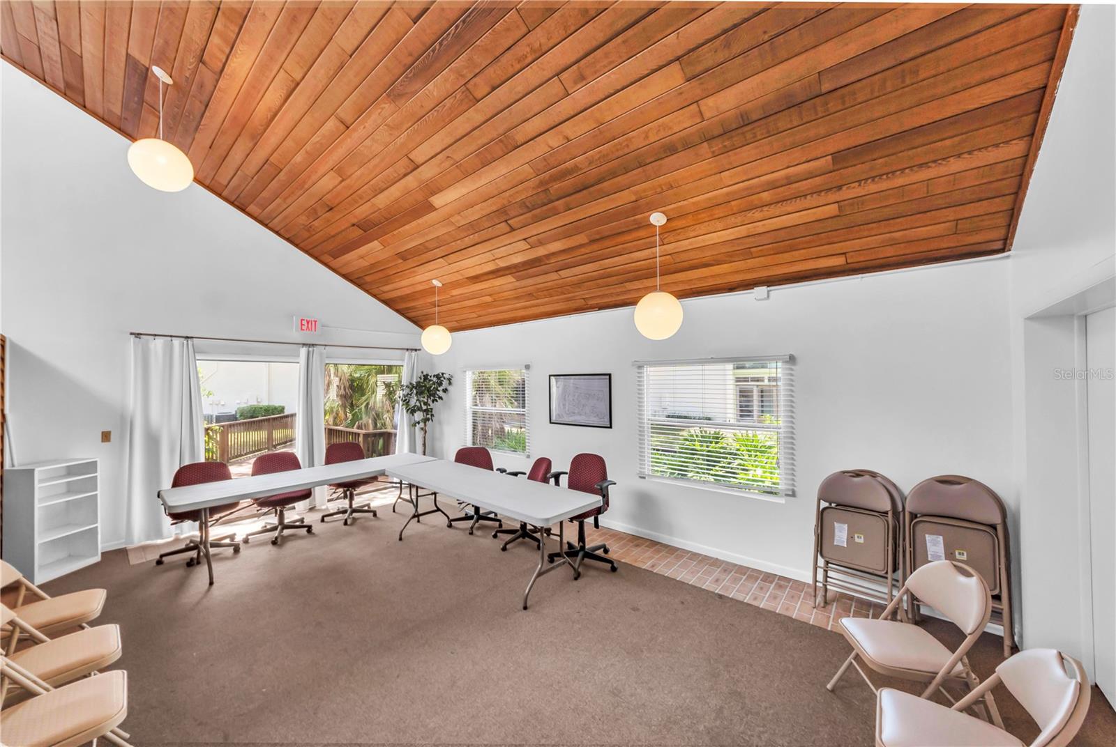 4114 PINELAKE LN #202, TAMPA, FL, 33618