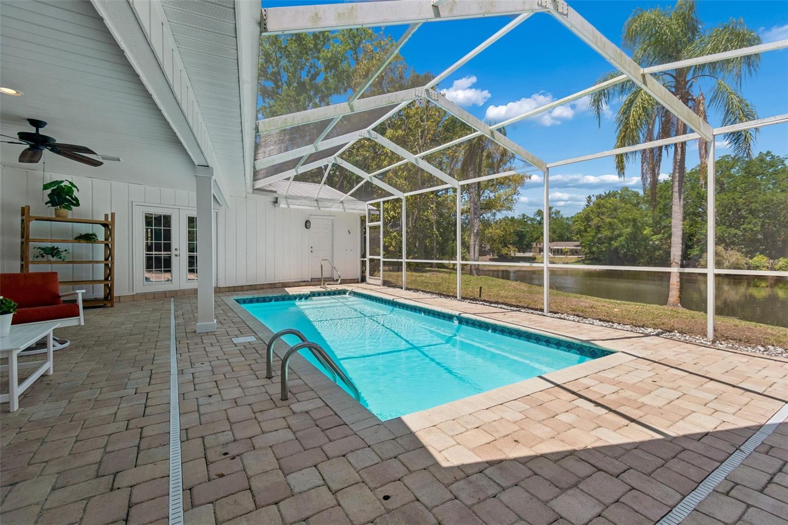 2540 LAKE ELLEN CIR, TAMPA, FL, 33618