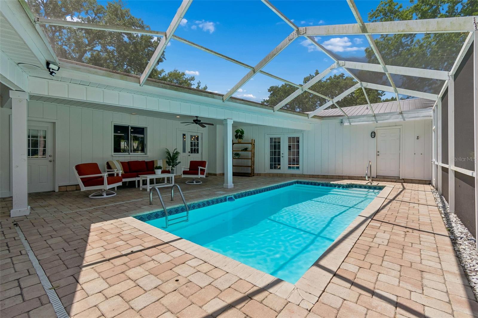 2540 LAKE ELLEN CIR, TAMPA, FL, 33618