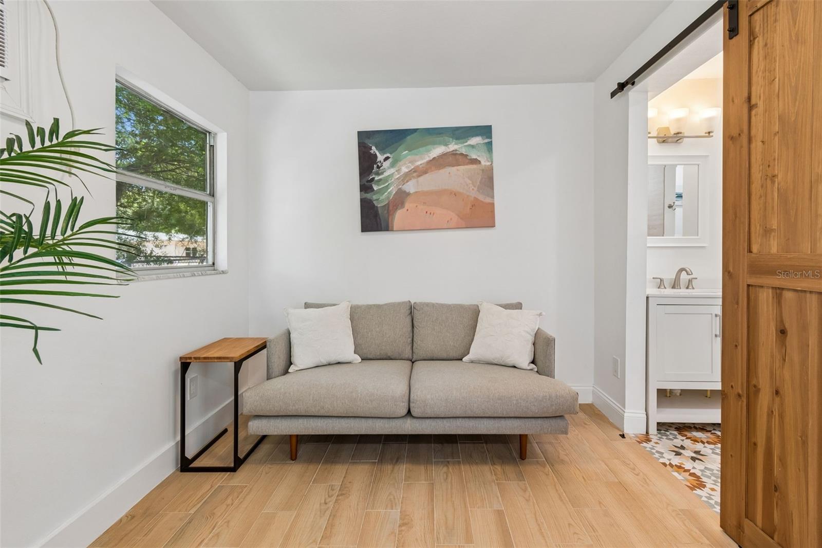 2540 LAKE ELLEN CIR, TAMPA, FL, 33618