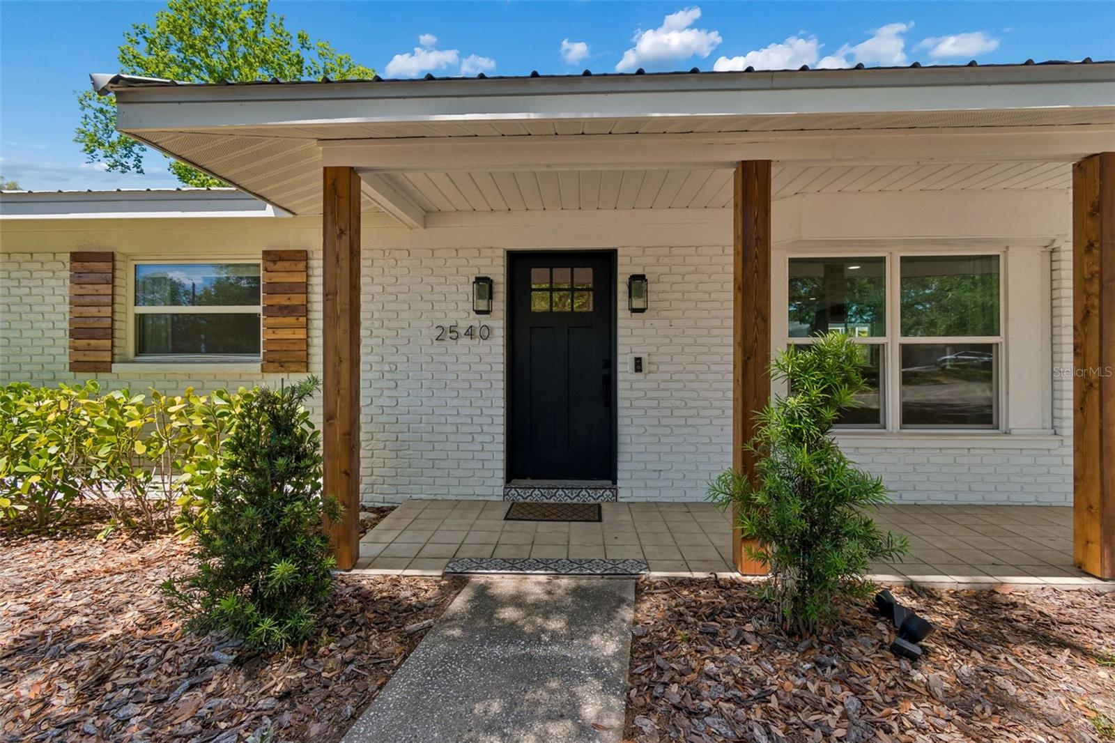 2540 LAKE ELLEN CIR, TAMPA, FL, 33618