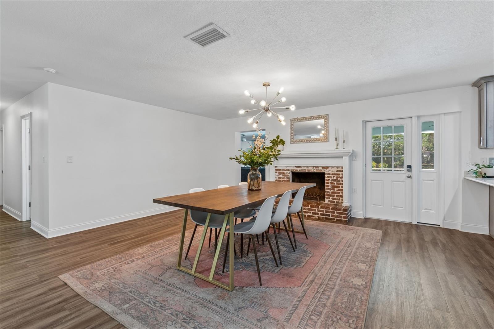 2540 LAKE ELLEN CIR, TAMPA, FL, 33618