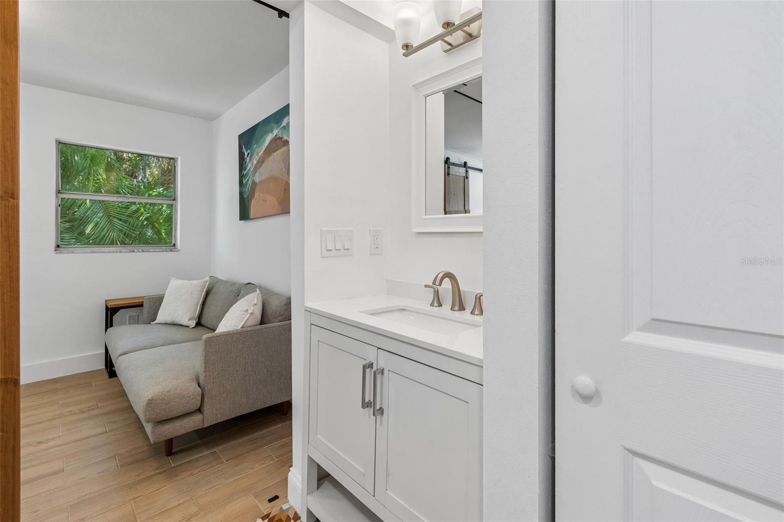 2540 LAKE ELLEN CIR, TAMPA, FL, 33618