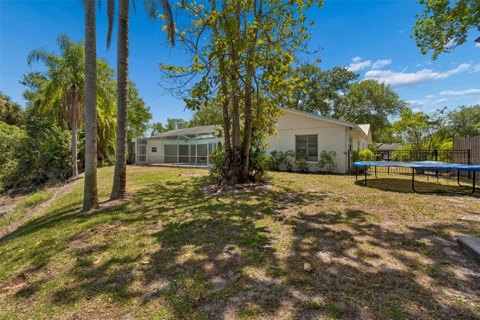 2540 LAKE ELLEN CIR, TAMPA, FL, 33618