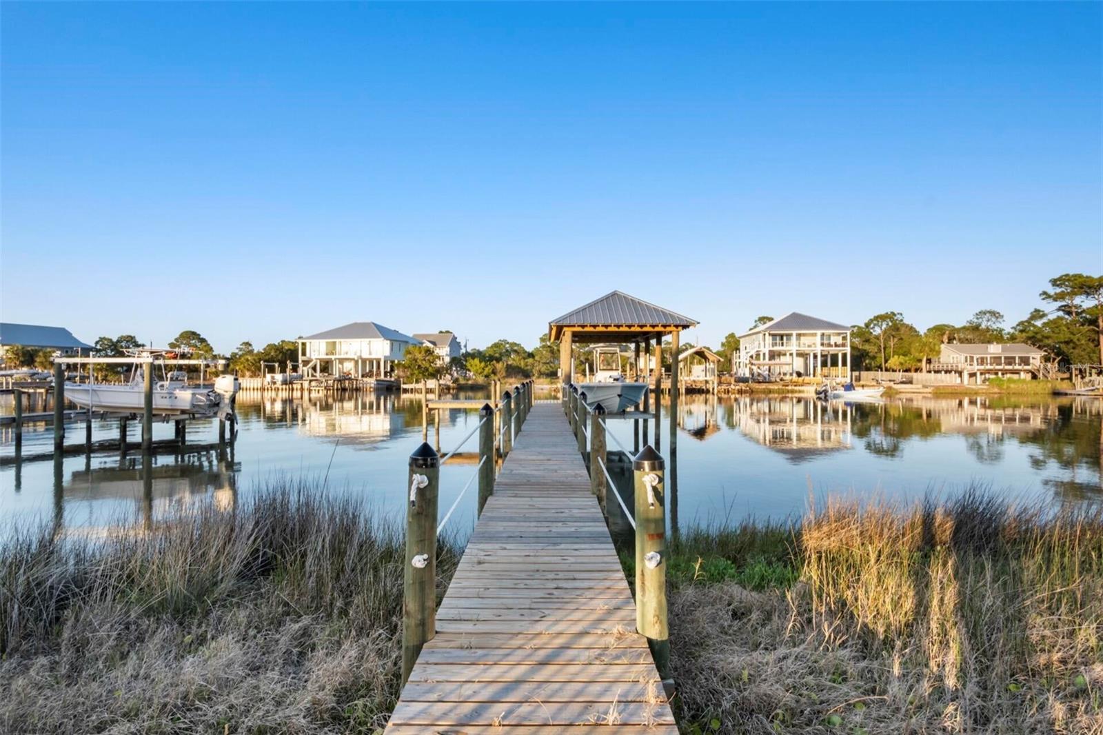 331 LAND ST, EASTPOINT, FL, 32328