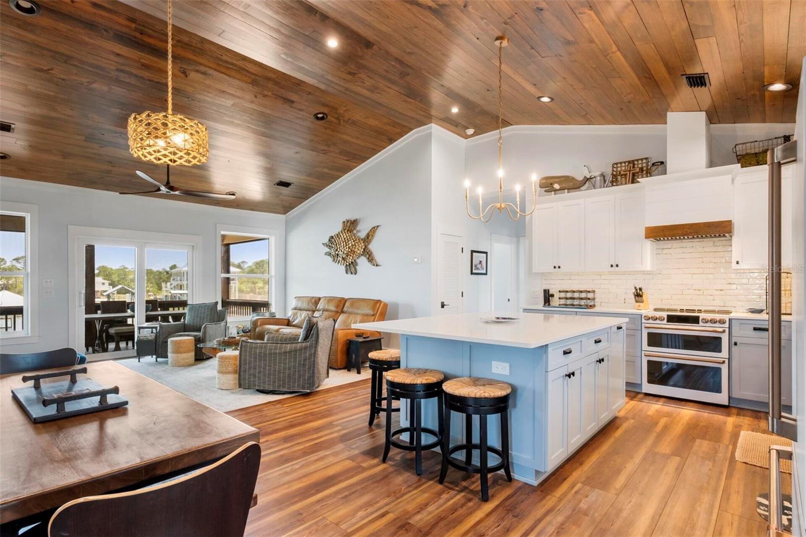 331 LAND ST, EASTPOINT, FL, 32328