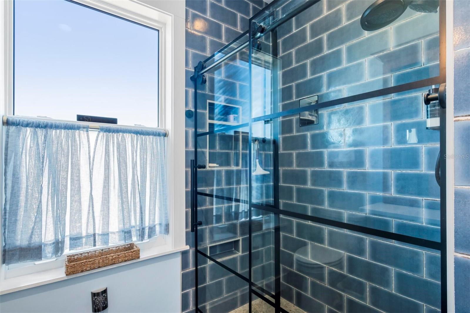 331 LAND ST, EASTPOINT, FL, 32328