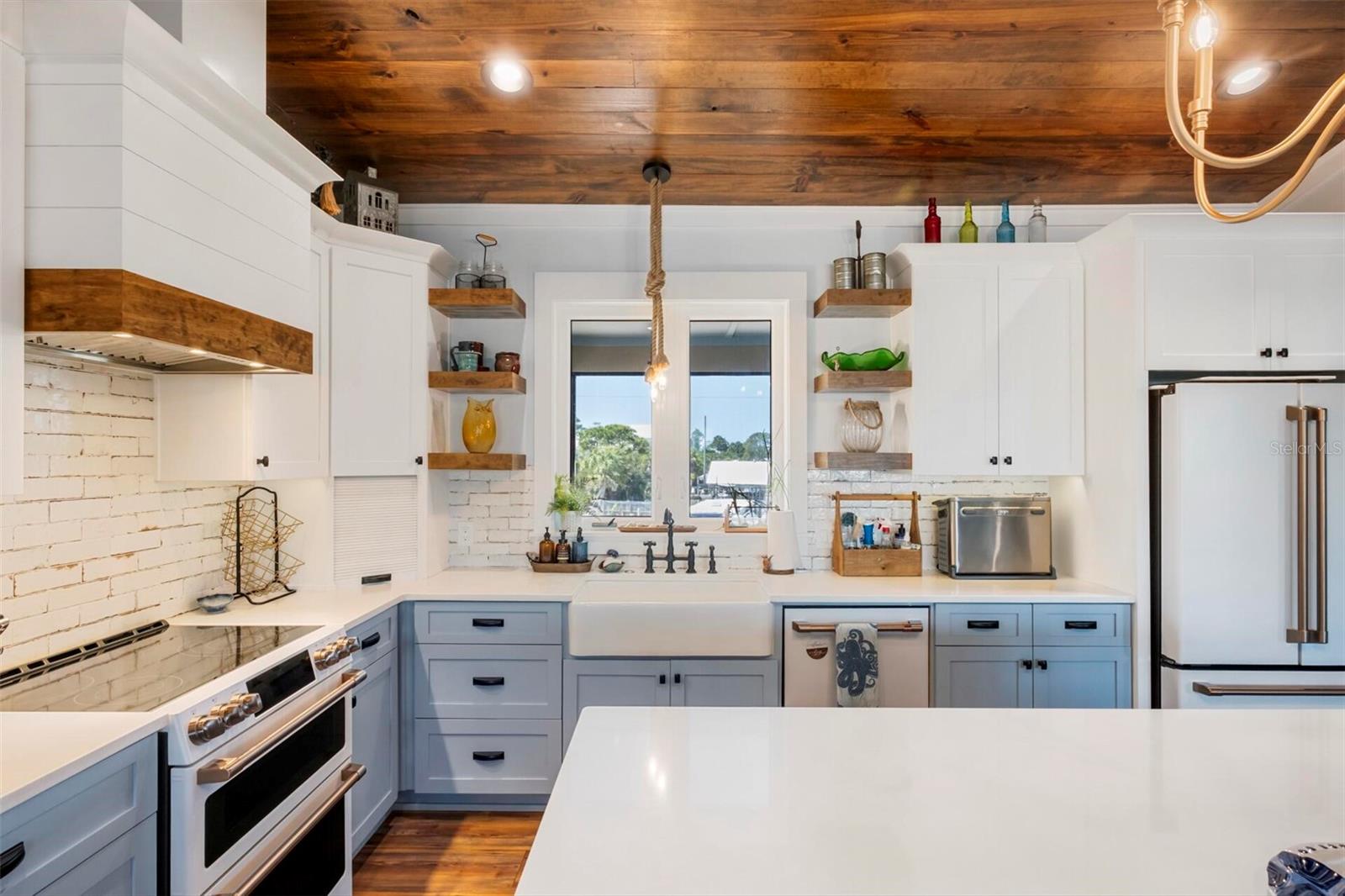 331 LAND ST, EASTPOINT, FL, 32328