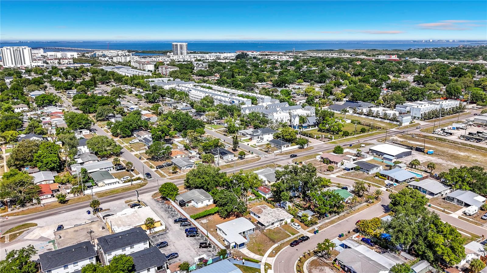 4305 WALLACE CIR, TAMPA, FL, 33611