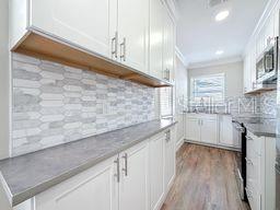 4305 WALLACE CIR, TAMPA, FL, 33611