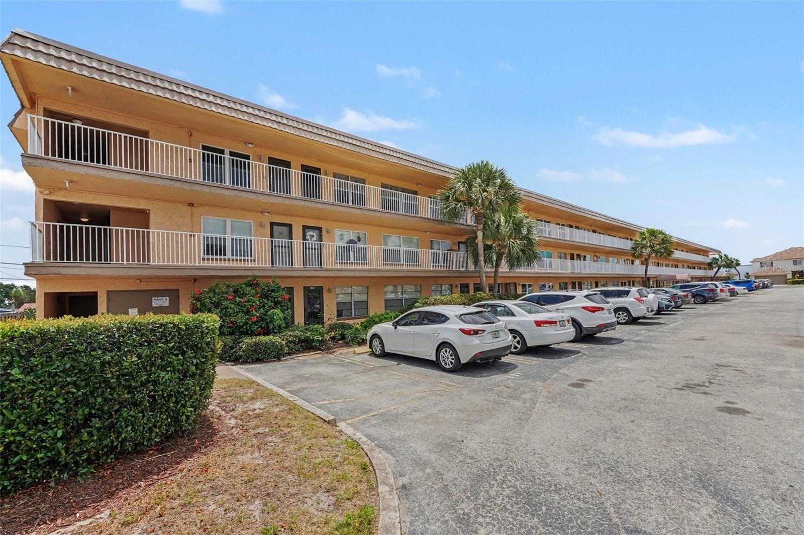 6400 46TH AVE N #214, KENNETH CITY, FL, 33709