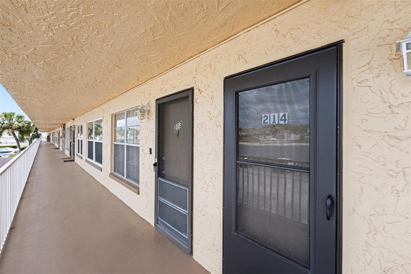 6400 46TH AVE N #214, KENNETH CITY, FL, 33709