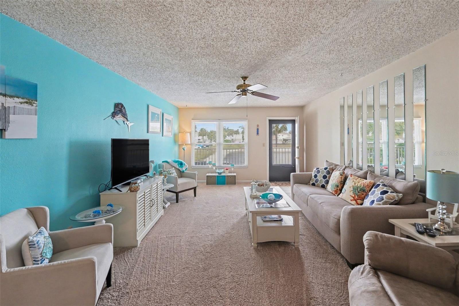 6400 46TH AVE N #214, KENNETH CITY, FL, 33709