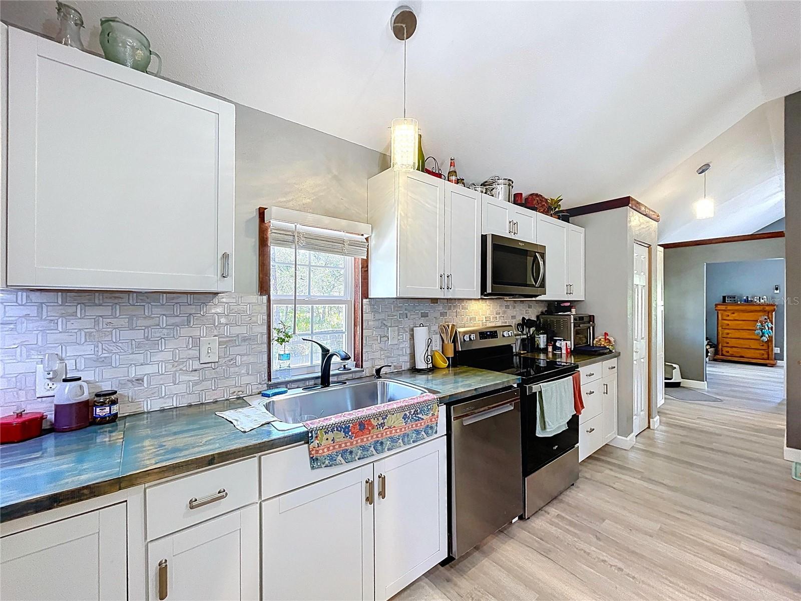 10388 S SUNCOAST BLVD, HOMOSASSA, FL, 34446