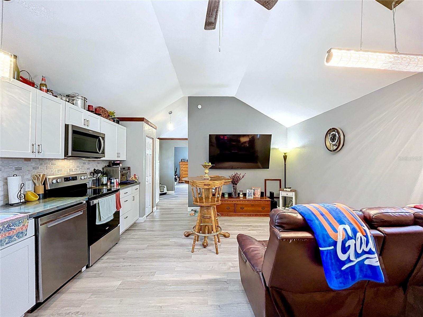 10388 S SUNCOAST BLVD, HOMOSASSA, FL, 34446