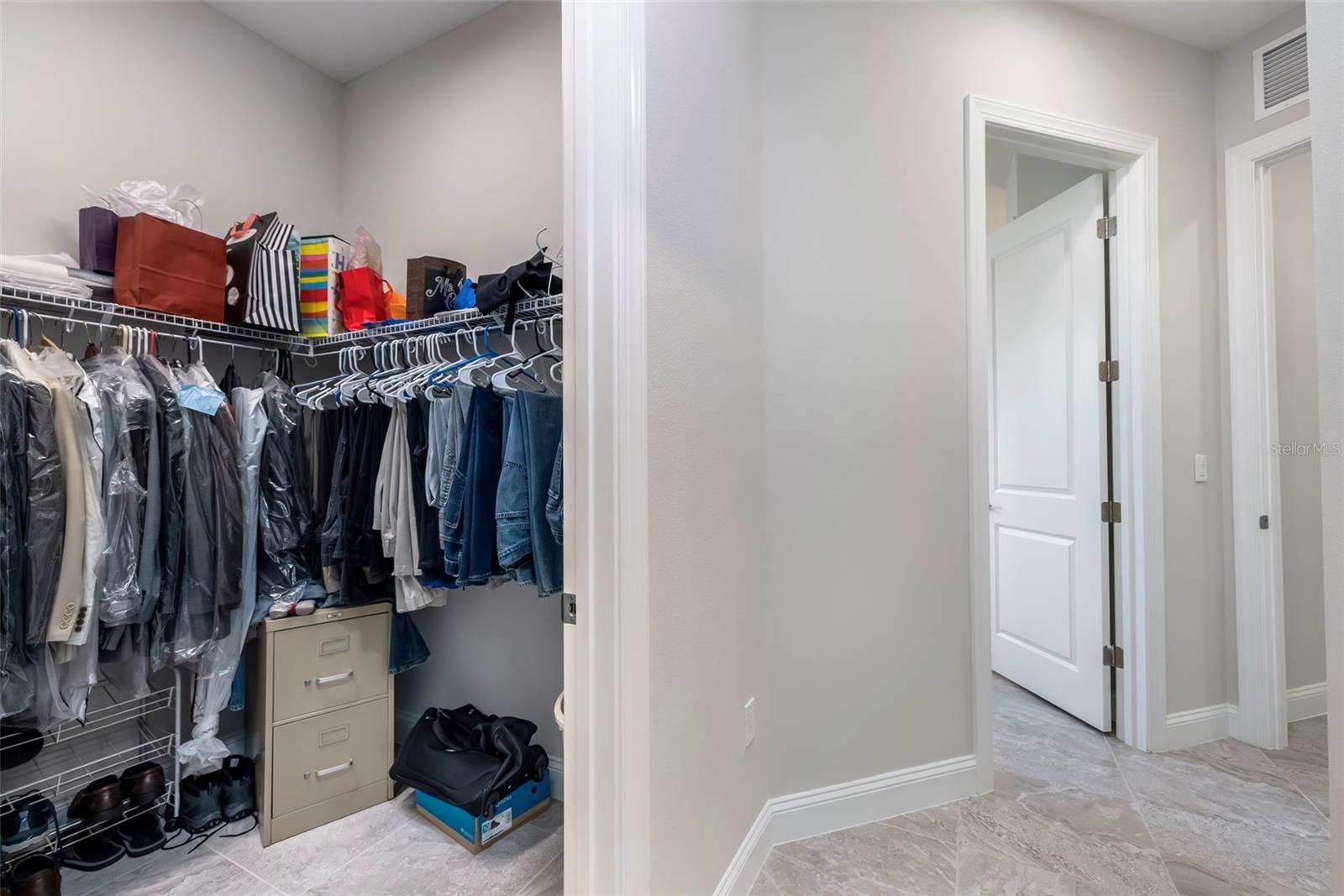 5 LAKESIDE PL E, PALM COAST, FL, 32137