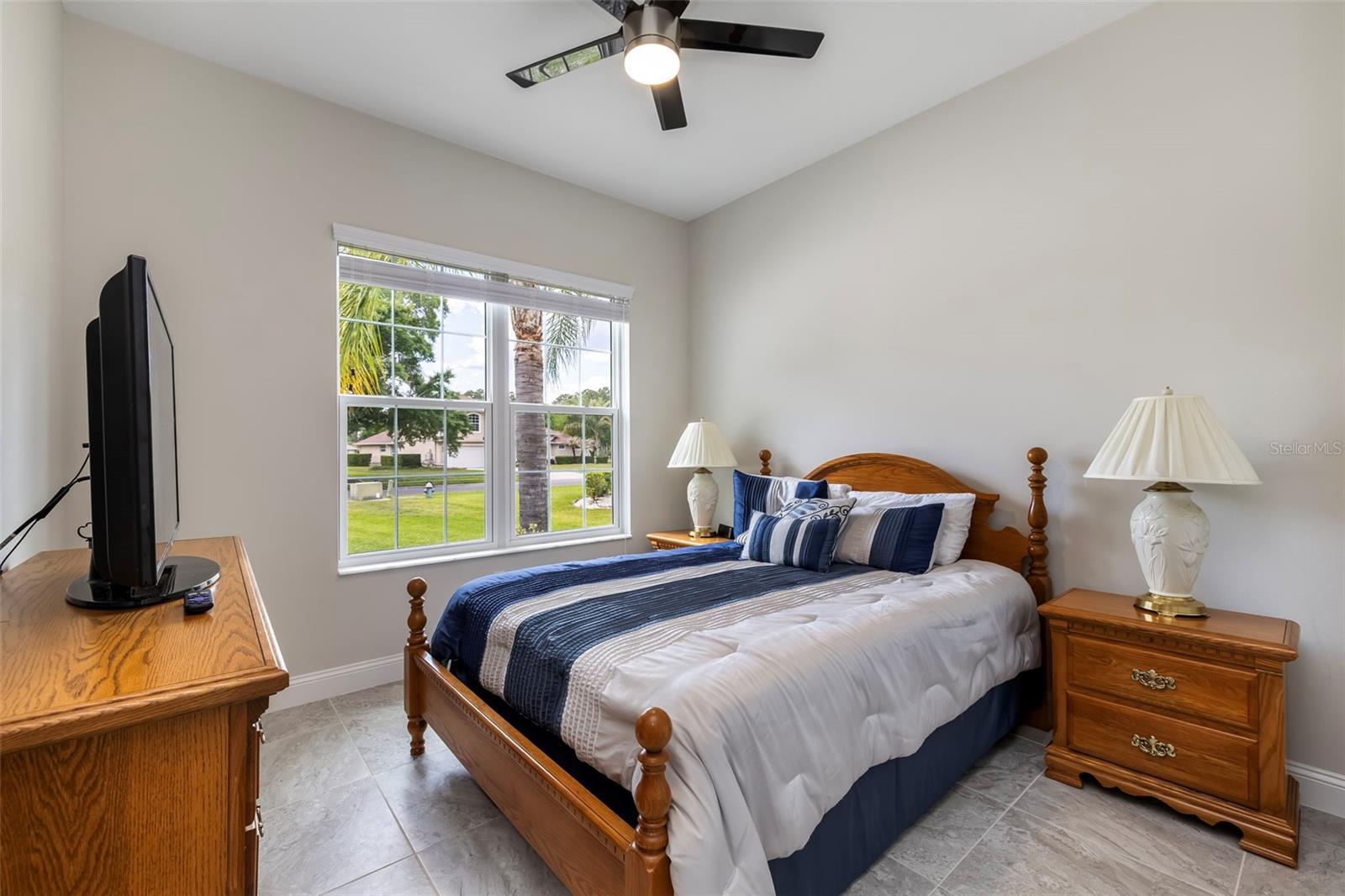 5 LAKESIDE PL E, PALM COAST, FL, 32137