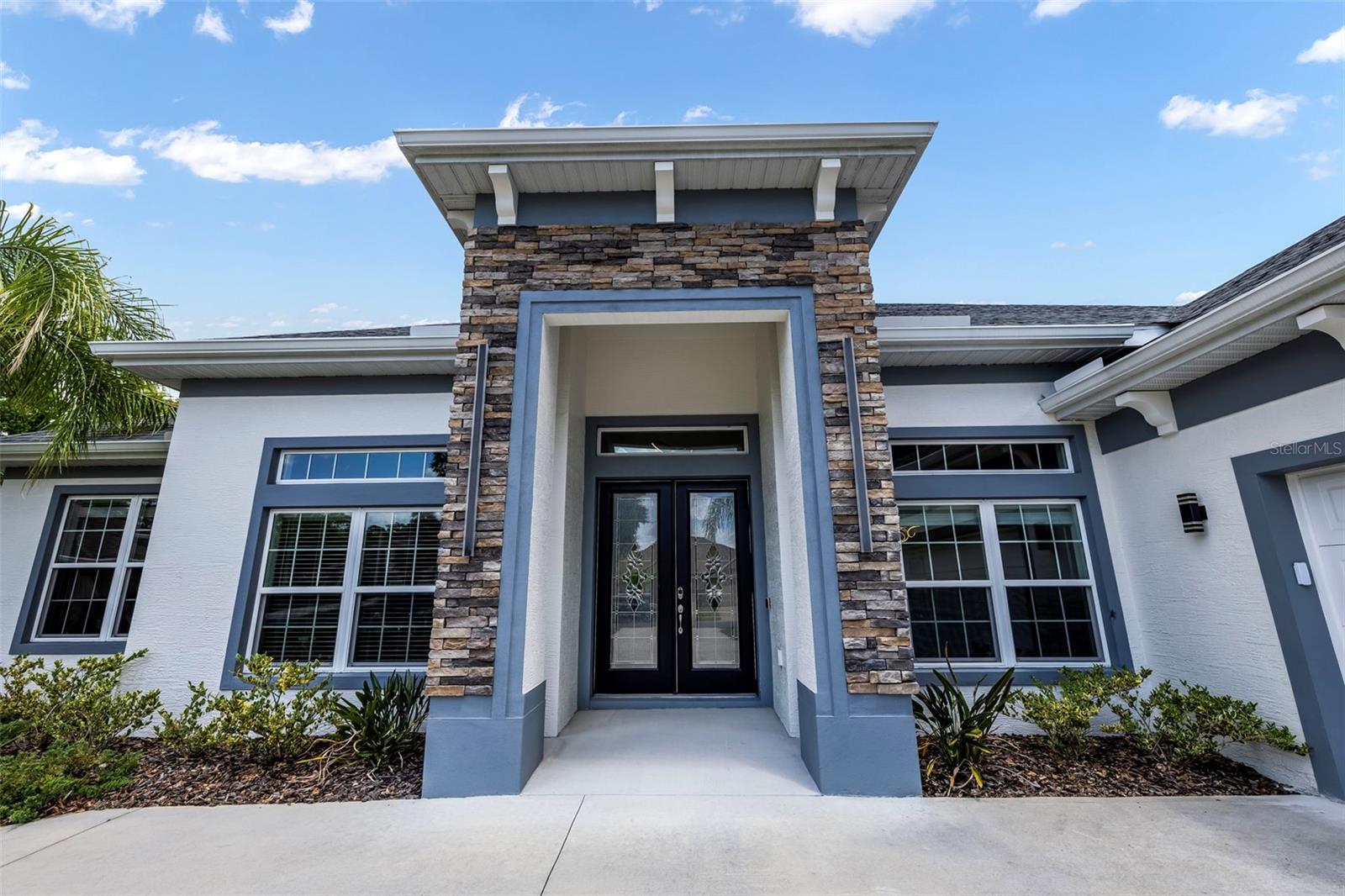 5 LAKESIDE PL E, PALM COAST, FL, 32137