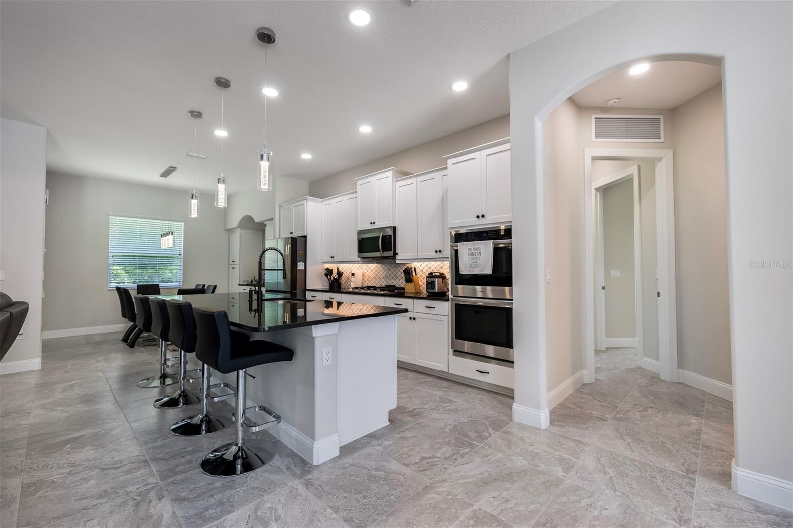 5 LAKESIDE PL E, PALM COAST, FL, 32137